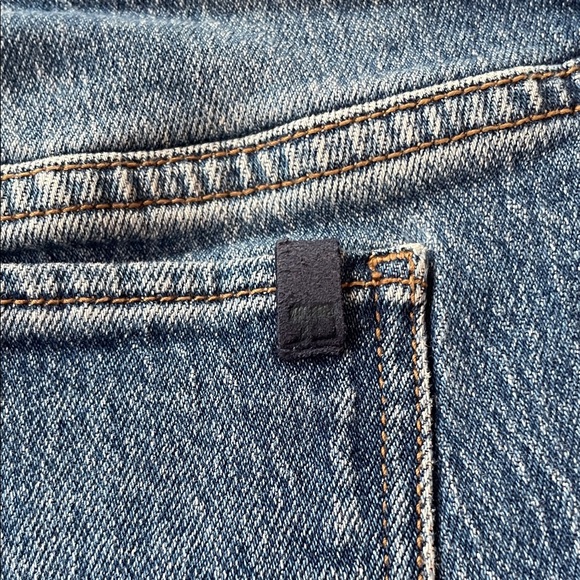 Joe’s Jeans - Picture 3 of 9